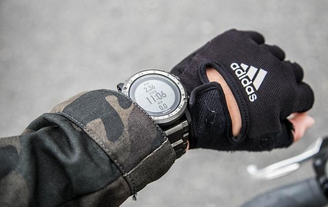 比水鬼高级的手表,garmin佳明255智能运动手表