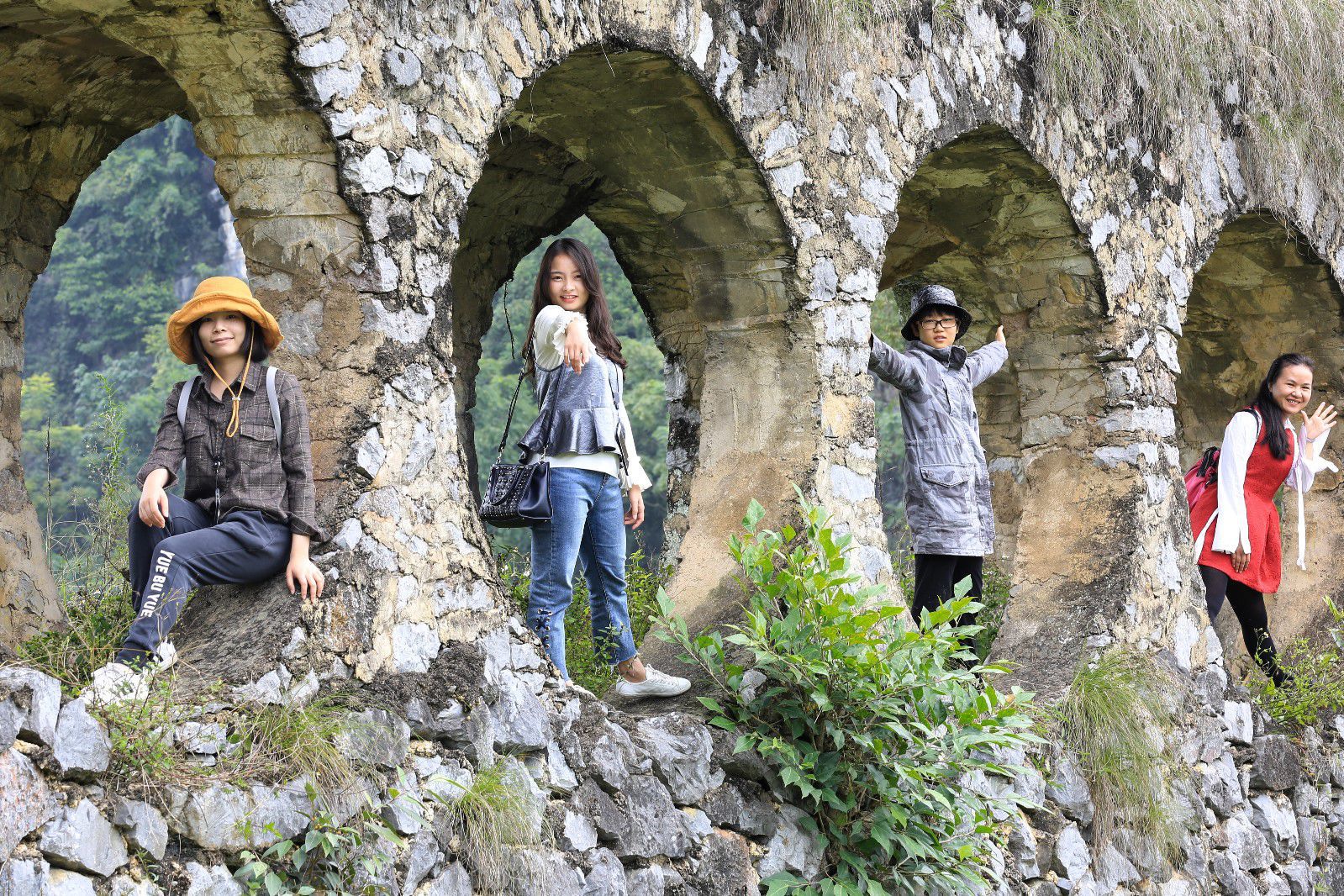 天等小记-登一座山爱一座城看一片天等日夕晨