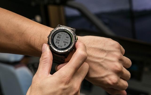 比水鬼高级的手表,garmin佳明255智能运动手表