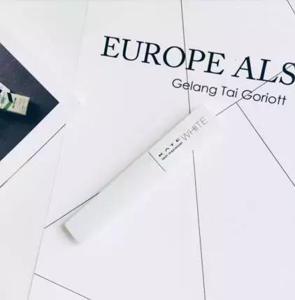 五十块钱买一个香奈儿,一万块钱香奈儿能买到啥