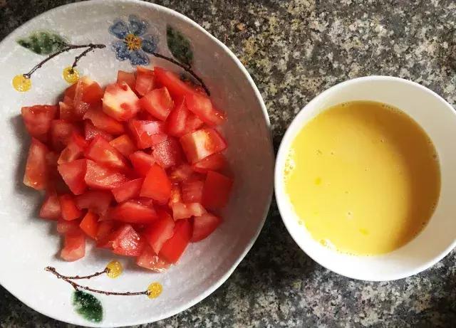 空腹不能吃圣女果吗,空腹吃西红柿后可以喝热水吗