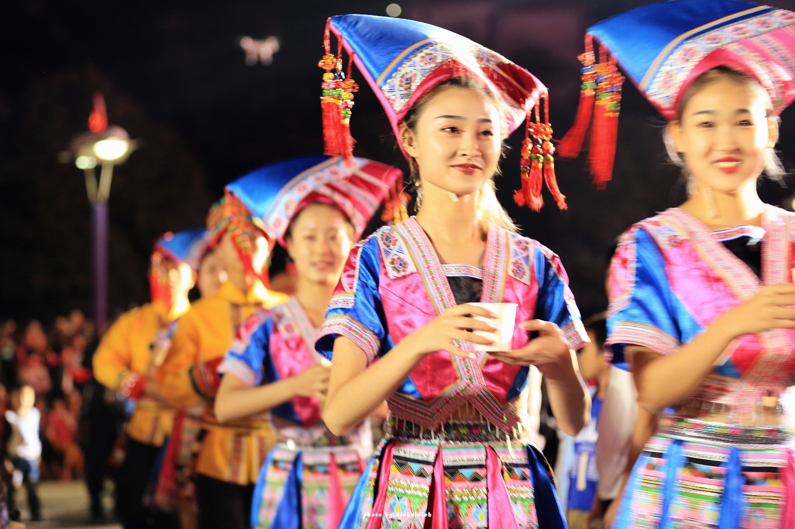 天等小记-登一座山爱一座城看一片天等日夕晨