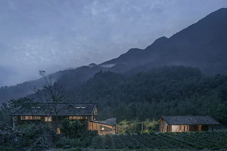 民宿能像酒店一样经营吗,民宿也可以自己住