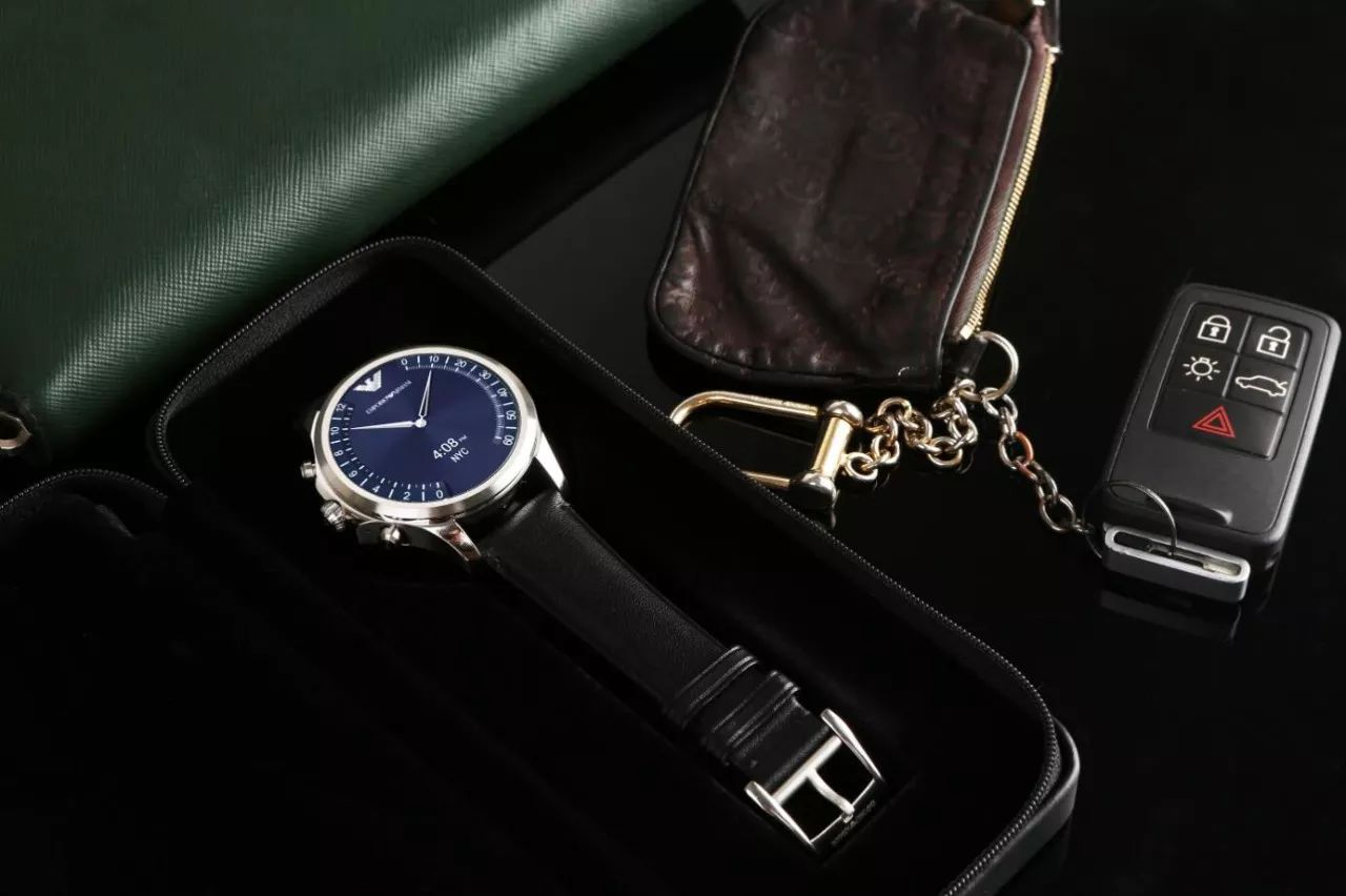 阿玛尼智能手表art5009,蓝色飞行员阿玛尼手表开箱评测