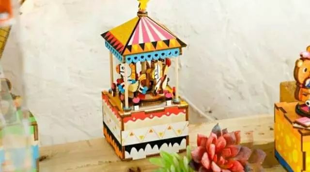 圣诞节，请送我一个八音盒