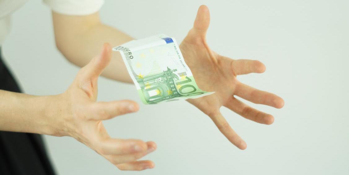 保险100问之如何选择年金险,2024年开门红保险哪家最好