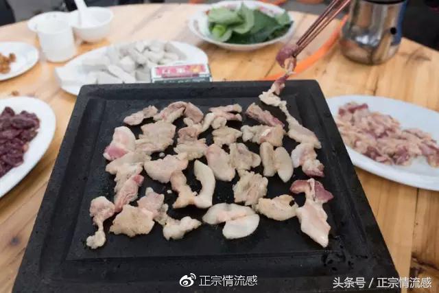 边走边吃水果视频,边走边吃一路看风景