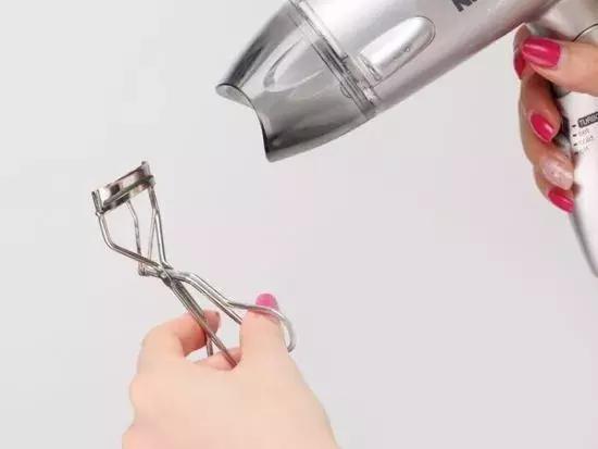 为什么你精心化的眼妆很显脏,化眼妆后总觉得磨得慌