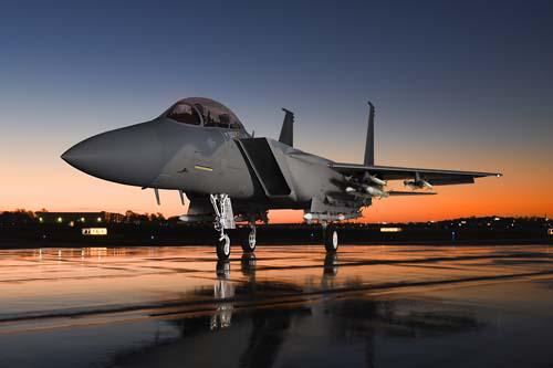 卡塔尔买法国战斗机,卡塔尔给美国每年交多少保护费