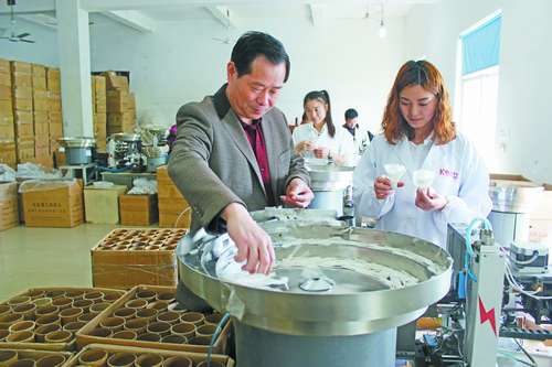 中国羽绒第一镇,中国羽绒之乡羽绒产业展现厅