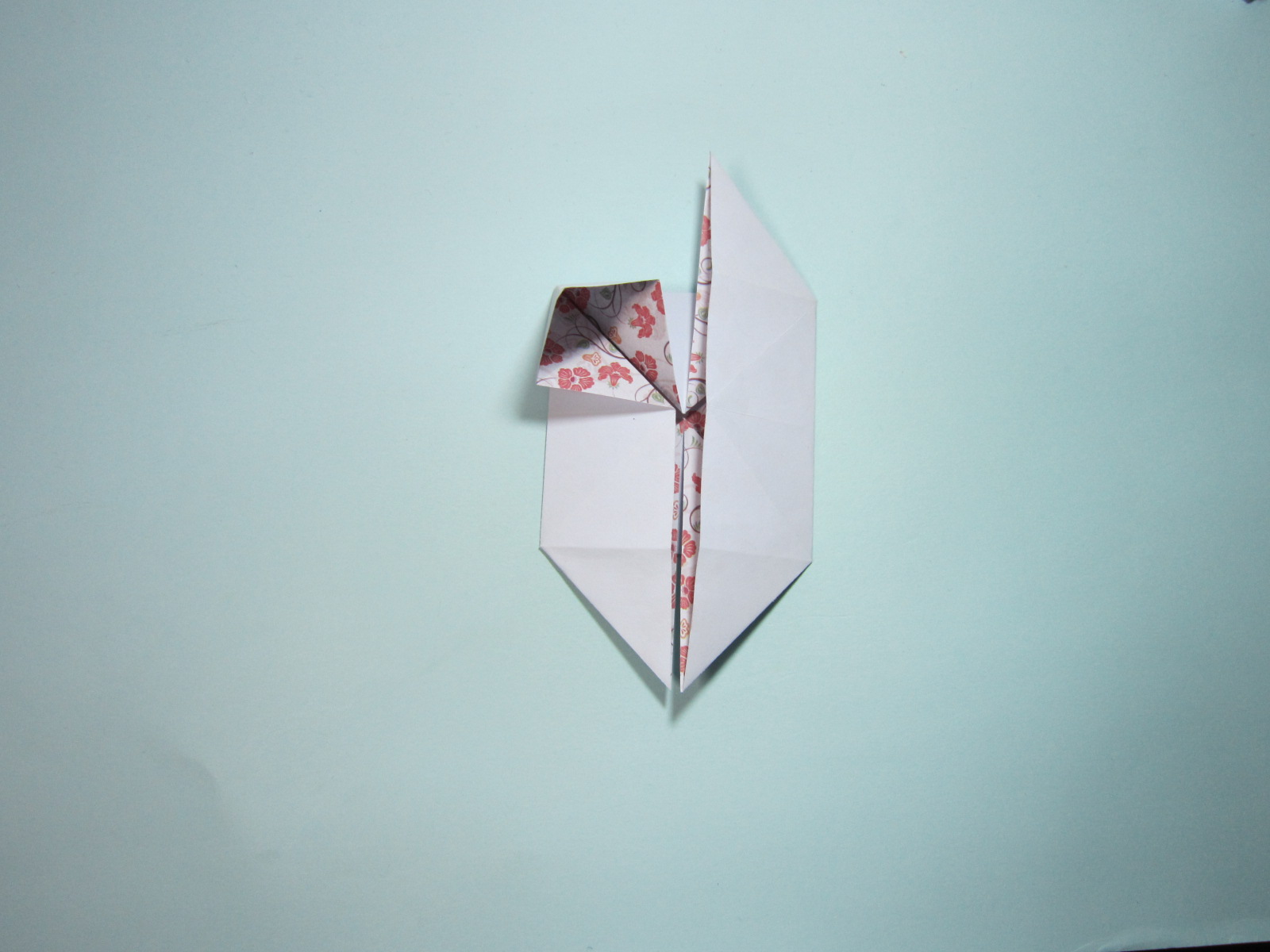 花篮折纸的折法,小花篮折纸手工制作步骤书面解说