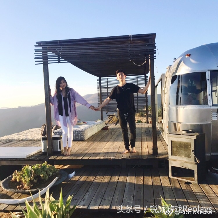 《英雄联盟》成就真爱情假话现实生活也有洛与霞