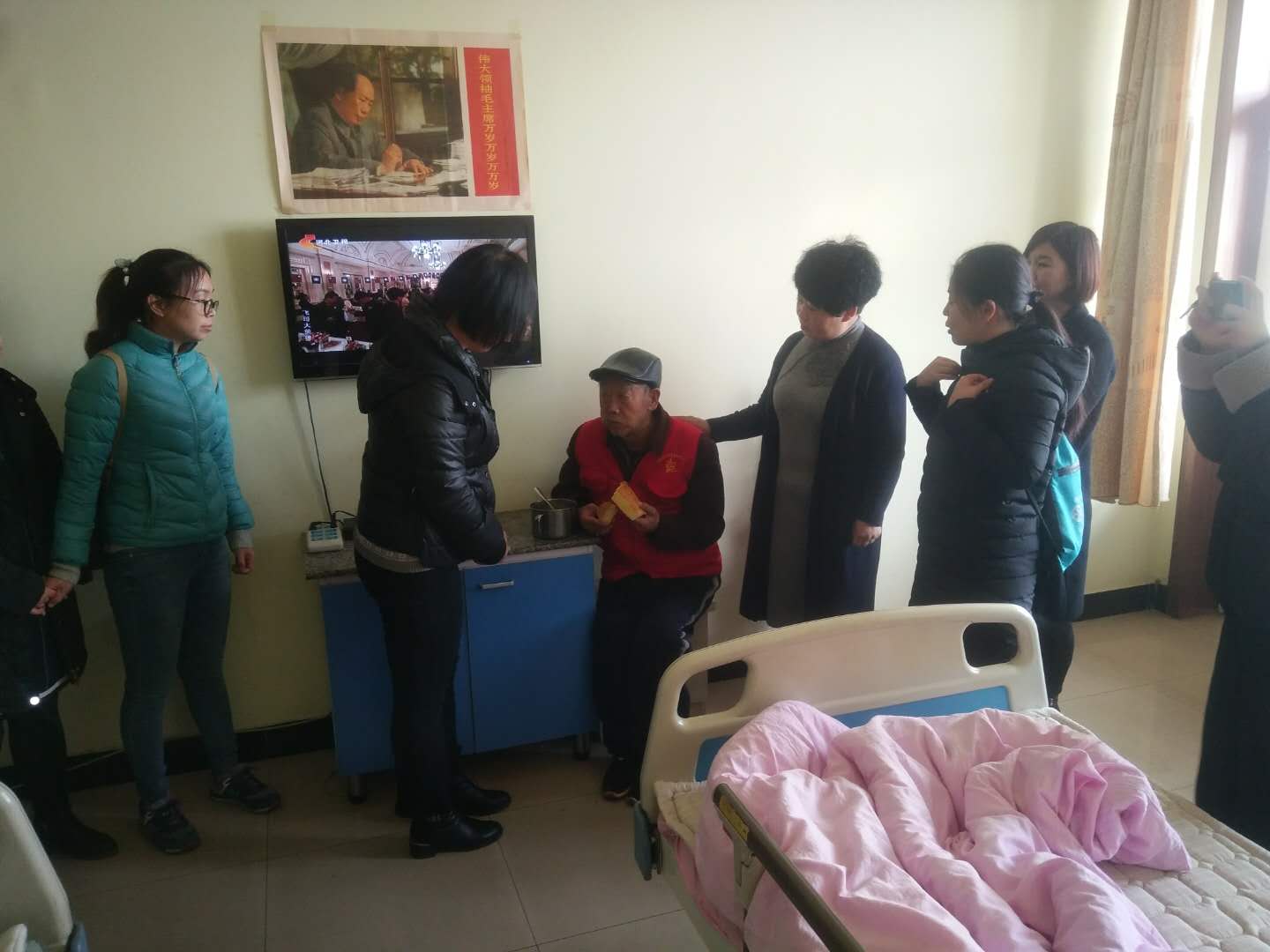 爱心敬老行活动,爱心献社会真情暖人心志愿活动