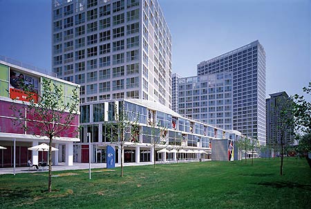 说没有“奢侈品电商”，然而自己第一个在美股上市？