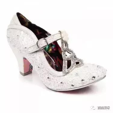 圣诞节一只口红怎么够！转给男朋友暗示一下他！口红我送你！