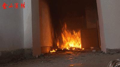 消防实验告诉你电动车火灾多可怕,消防实验一根烟头的威力