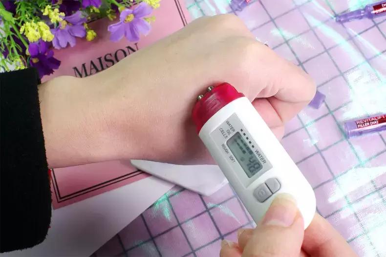 欧莱雅防脱黑宝瓶和防脱安瓶区别,欧莱雅的安瓶使用一个月什么效果