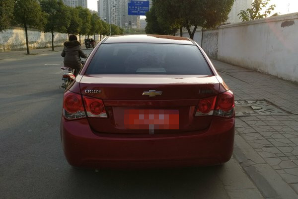 雪佛兰科鲁兹掀背款,雪佛兰科鲁兹跑车好看