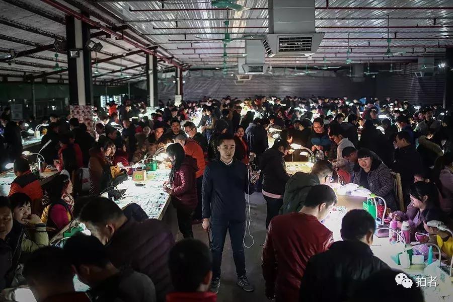 “月破百万不是梦”｜玉器市场的直播风云