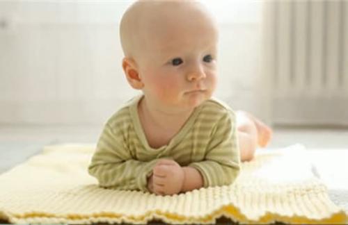 讲述婴幼儿缺铁性贫血的防治方法,宝宝缺铁性贫血的原因和治疗方法