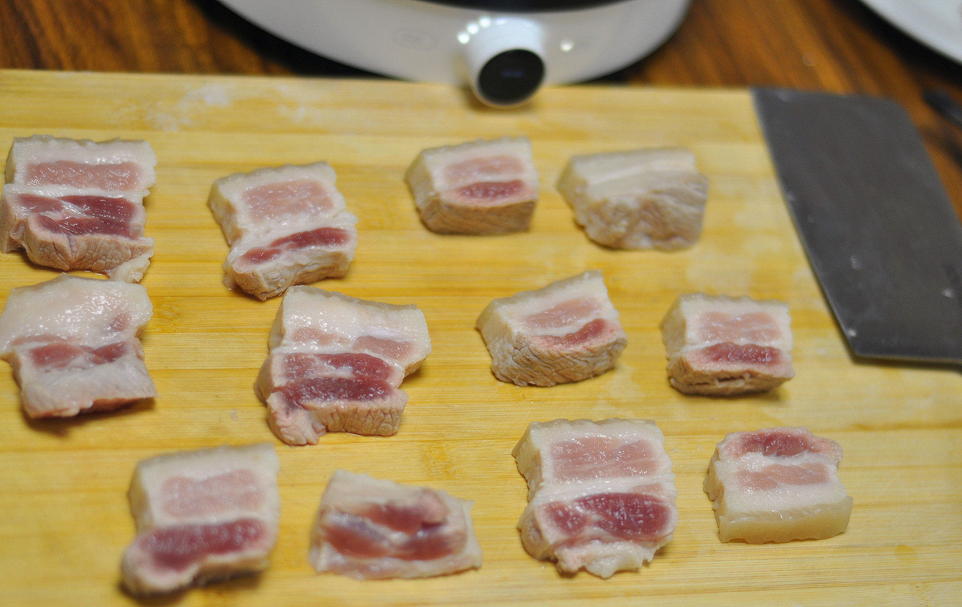 怎么用电磁炉煮红烧肉窍门,智能电炖锅做红烧肉