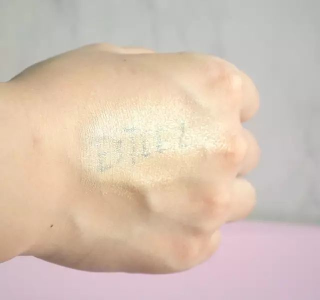 ysl气垫摇滚测评,珂莱欧和ysl气垫对比