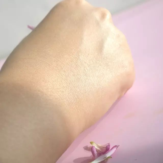 ysl气垫摇滚测评,珂莱欧和ysl气垫对比