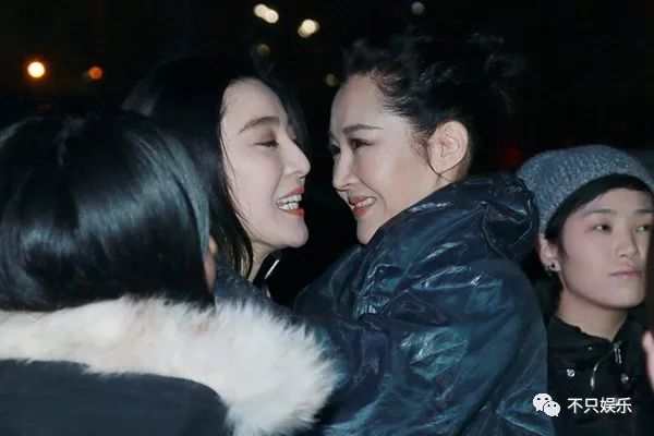 许晴到底是怎么保养的？48岁的年纪还有着少女的模样和*女熟**的身材