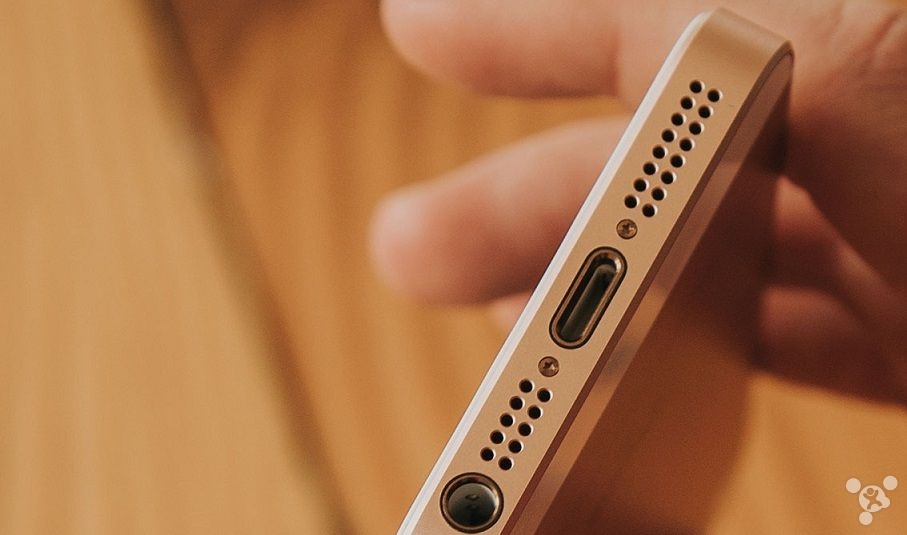 iphonese一代使用一天,iphonese一代日常使用