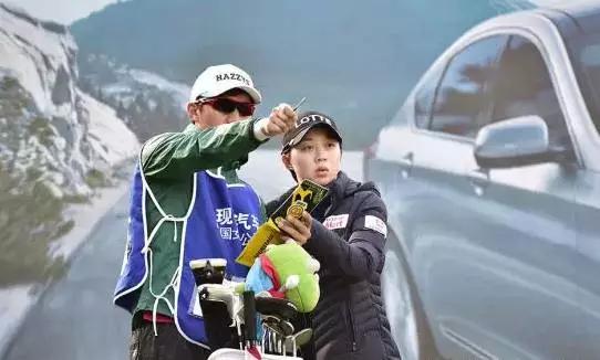 高尔夫球童年薪多少万,高尔夫球童最高收入