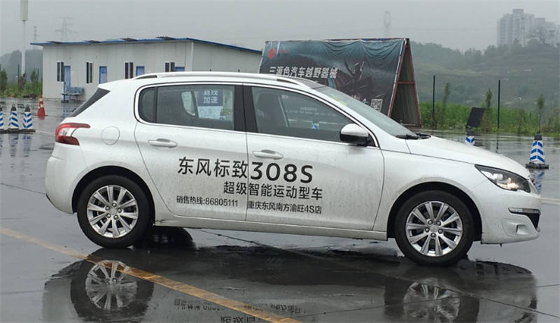 标致308s详细介绍,标致308s1.2t与1.6t哪个好