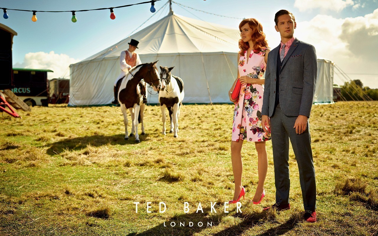 时尚潮流端庄优雅知性,tedbaker泡泡袖连衣裙