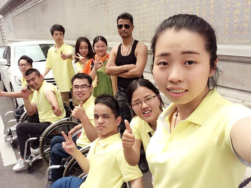 看了他们你还觉得生活累吗,当觉得累的时候看看乌克兰