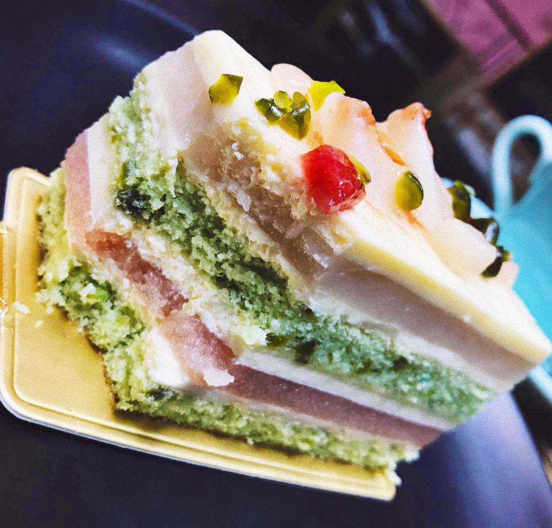 一口咬定修女泡芙法国面包师恋上成都钢琴妹