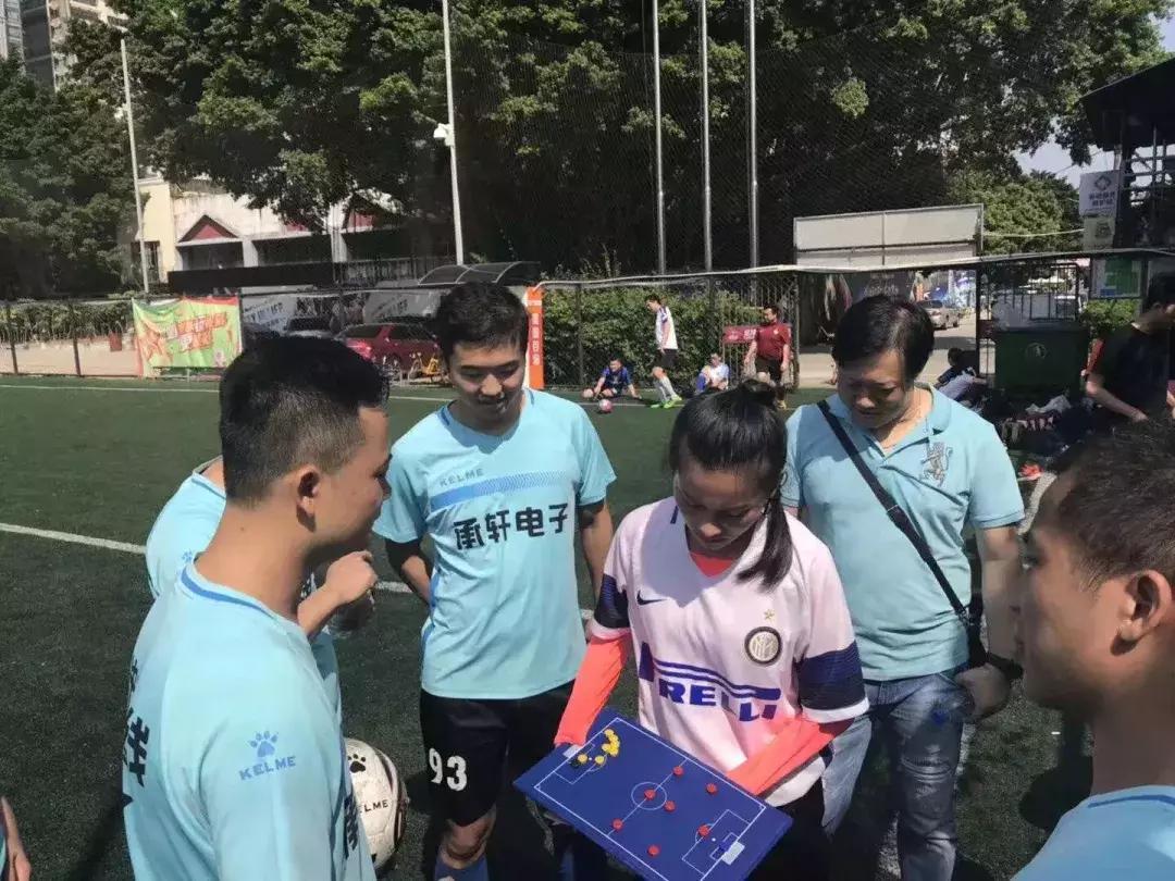 踢球不只是男生的专利丨寻找足球女汉子周亚利特辑