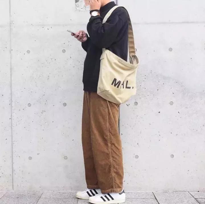 同样是复古潮流，为什么不选Superstar？