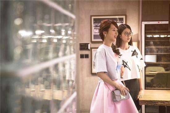 用一样东西完美宣示意大利的纯正血统，这款包包再适合不过啦~