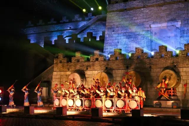 每逢佳节喜事多,每逢佳节喜事倍增