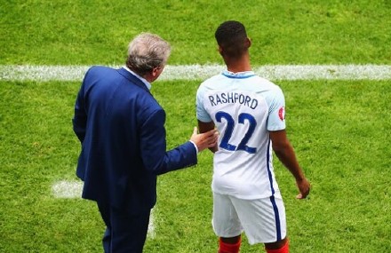 还记得足球场上的艺术大师,盘点40位足球球员们的小时候