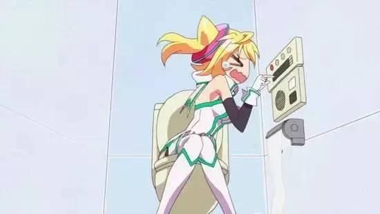 日本网友热议话题：动漫女角上厕所该不该脱裙子？