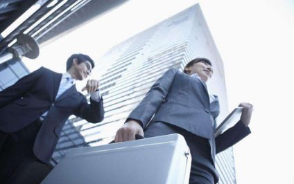 你和月薪一万差在哪里,你和月入十万的人差在哪里