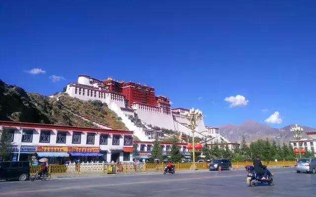 布达拉宫里的黄金是真的吗,布达拉宫财宝价值多少