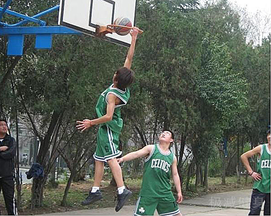 想扣篮如何练跳高,想扣篮怎么练弹跳哑铃