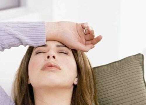 女性注意！一旦身体出现这7个征兆，就在暗示：你要提前闭经了！