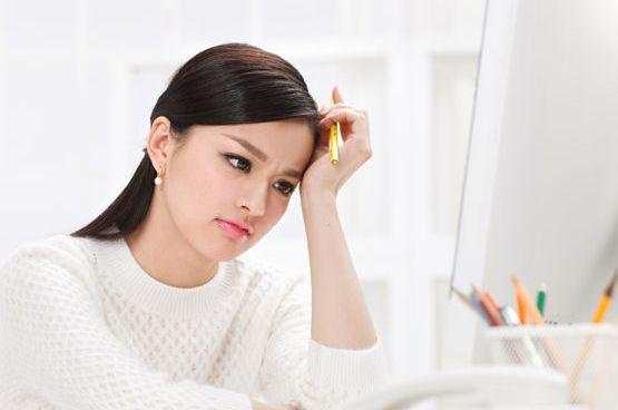 女性注意！一旦身体出现这7个征兆，就在暗示：你要提前闭经了！