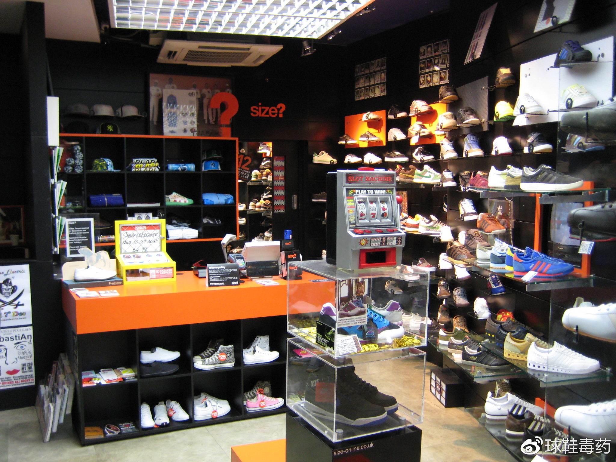 别天天盯着手机刷X宝了，是时候看看国外的这些神级鞋店了