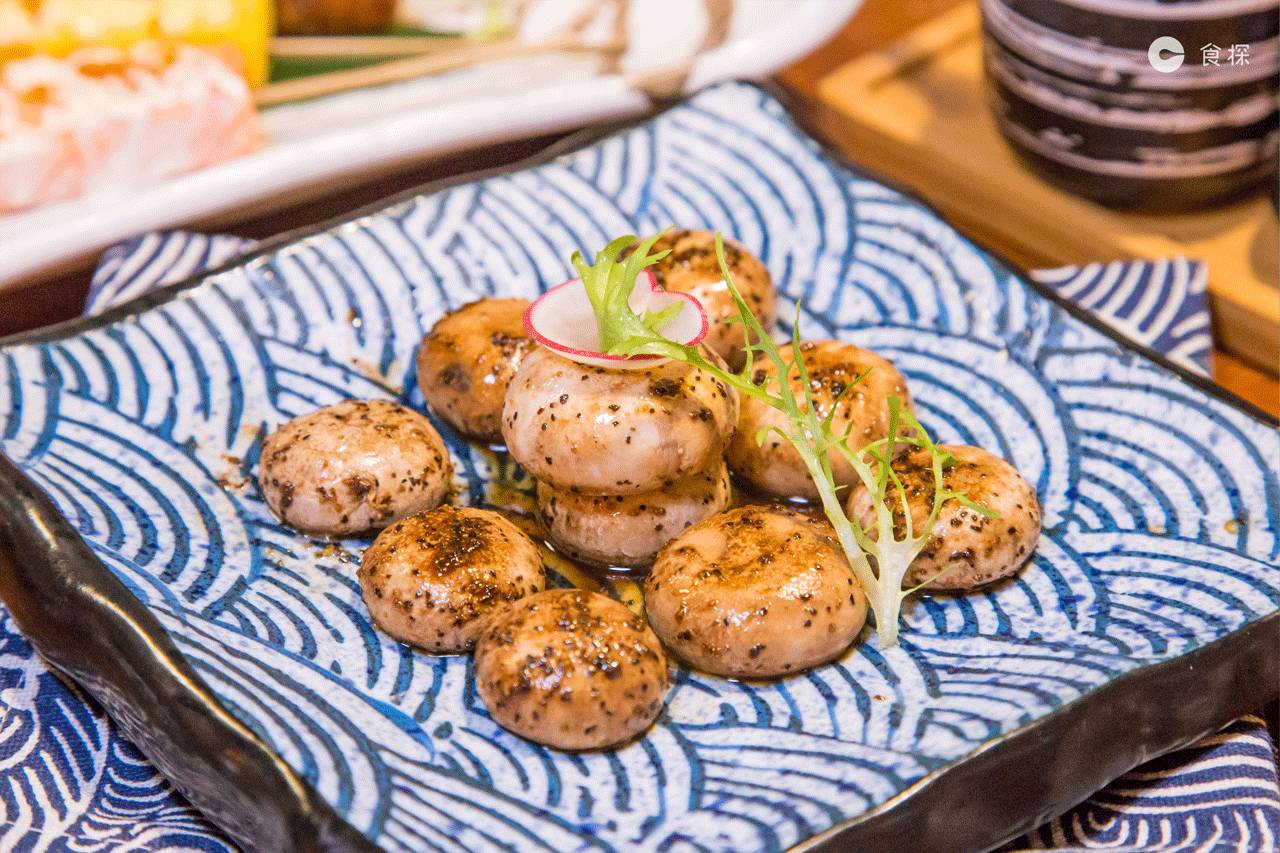 只想来这家居酒屋吃个饭，没想到找到了另一半……