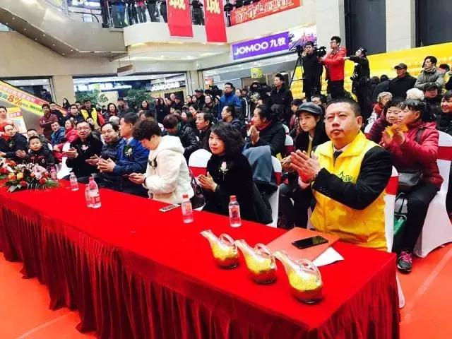 星高轮开业就是壕！5台iphone8、各种豪礼免费送！