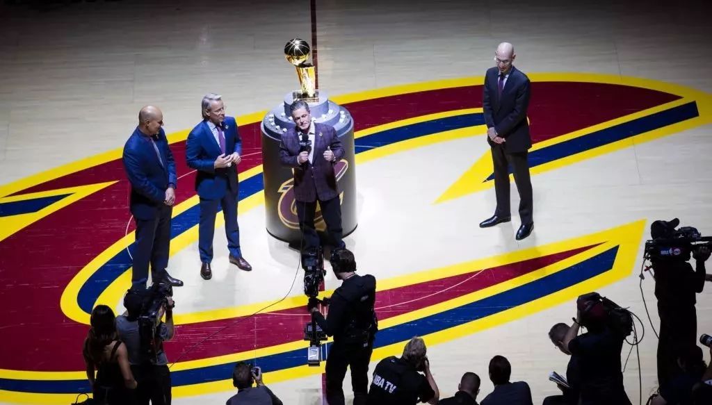 35岁的勒布朗詹姆斯,35岁勒布朗詹姆斯