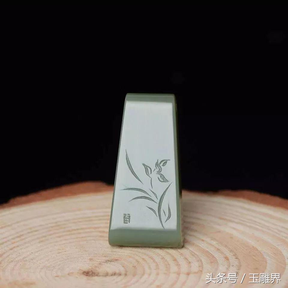 不羁的个性的他跨界玩玉雕，音乐艺人巫启贤都关注